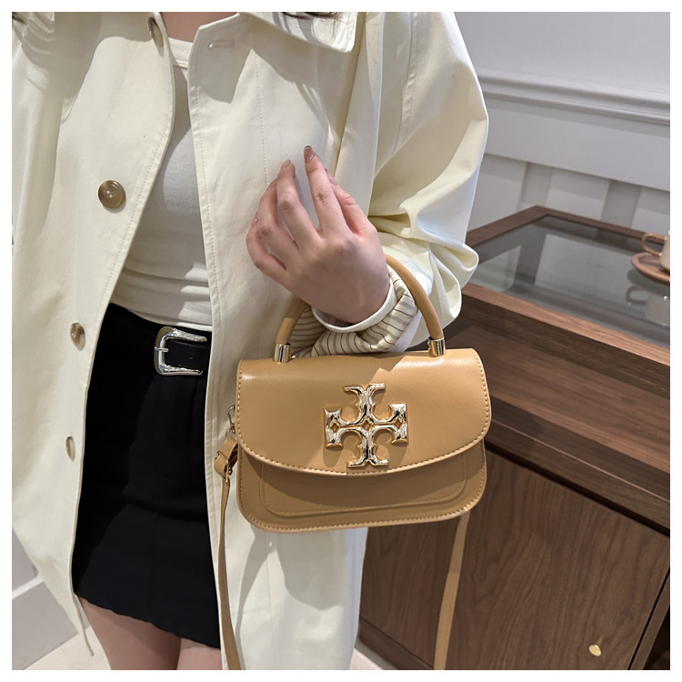 Cross-border retro underarm women's bag, this year's new fashionable single-shoulder bag, trendy and textured crossbody bag, casual tofu square bag undefined