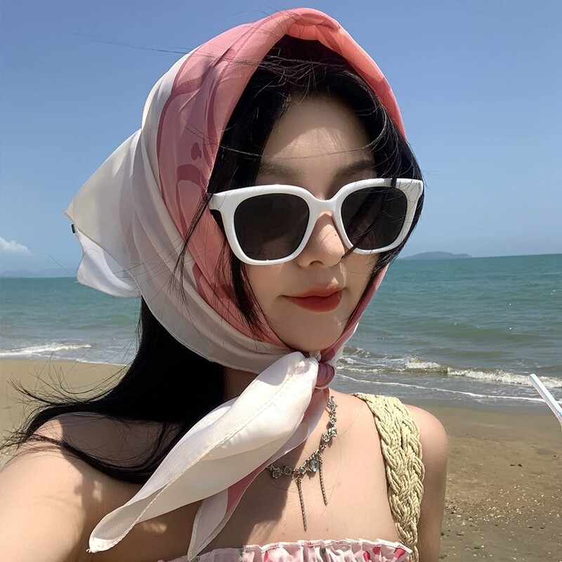 小さな正方形の薄い模擬シルクスカーフ女性のための春と夏の多用途プロフェッショナルウェアアクセサリースカーフ気質シルクスカーフヘッドバンド|undefined