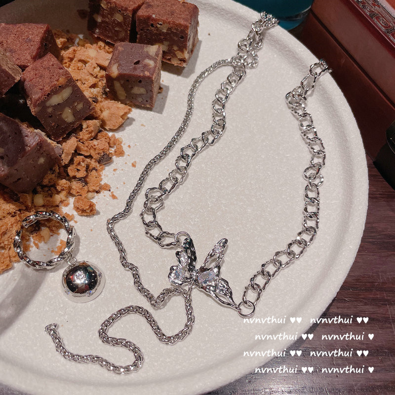 화려한 불규칙한 보석 나비 목걸이 디자이너 도금 18K 골드 녹은 뾰족한 지르콘 나비 체인 넥 체인