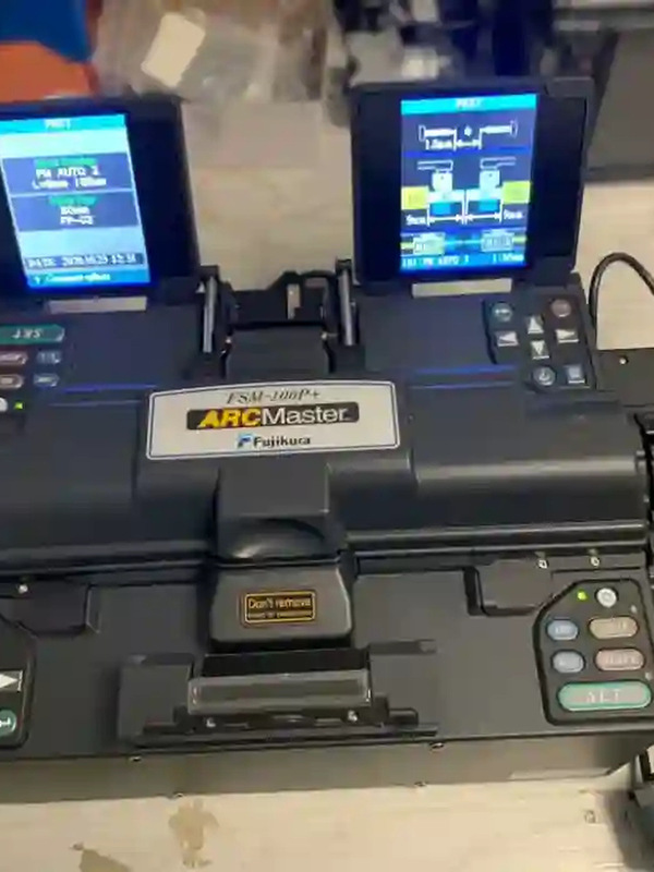 Fujikura Fsm-100P Fsm-100M+ Polarization Maintaining Fusion Splicer Charger Fsm-100P+ Adc-15