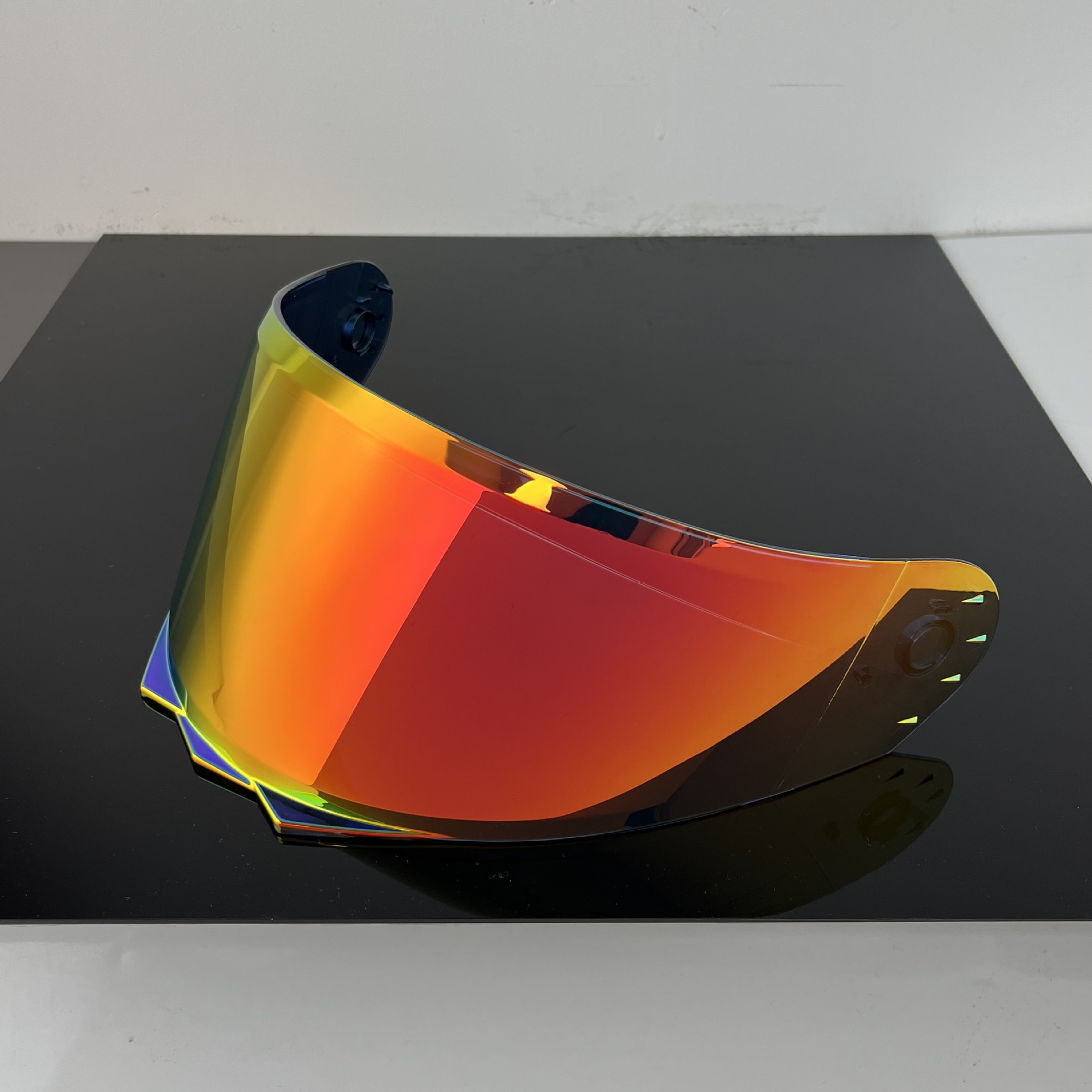 R935 Motorcycle Helmet Lens Adapted to R935, R935Sv Windproof, Dustproof and Uv-Proof Multi-Color Mirror