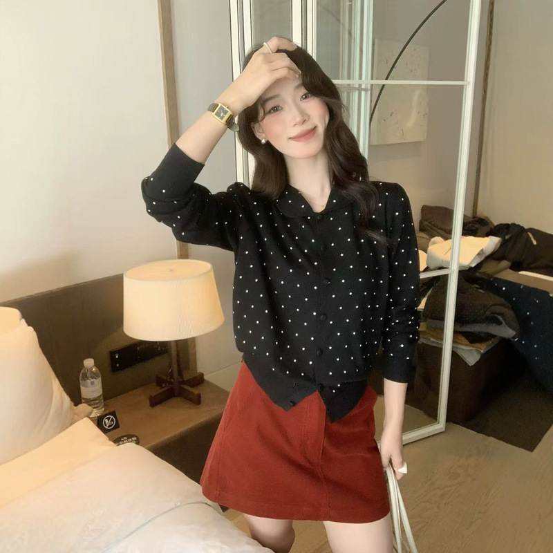 SUSAN Korean-style doll collar small polka dot gentle style commuting knit cardigan. Secret to a well-behaved girl's outfit! SUSAN Korean-style doll collar small polka dot gentle style commuting knit cardigan. Secret to a well-behaved girl's outfit!
