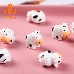 Creative cow DIY resin accessories micro landscape props DIY cream glue mobile phone case accessories handmade materials