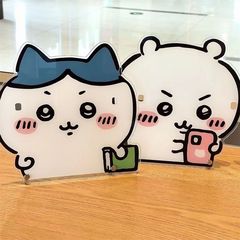 かわいいメガネのスタンドの高い顔の値の目の展示棚のテーブルの装飾