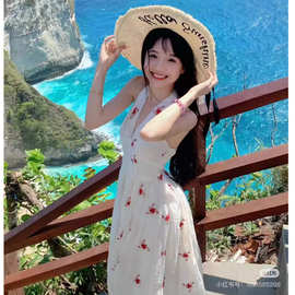 无袖V领挂脖连衣裙夏季新款温柔气质收腰显瘦连衣裙仙气超仙森系