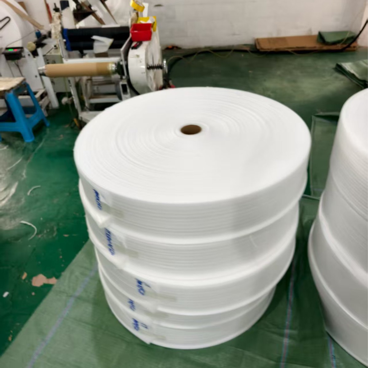 厂家批发EPE珍珠棉卷材内防震防撞切片裁片包装材料防护跨境