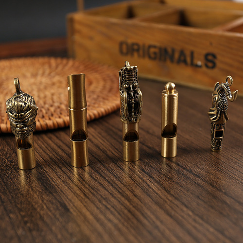 Brass whistle key chain pendant Coach pure copper faucet whistle Outdoor metal crafts small commodity accessories