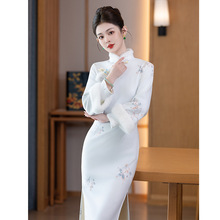 新中式白色旗袍女长袖高领刺绣花朵加绒加厚高端气质温柔复古冬季