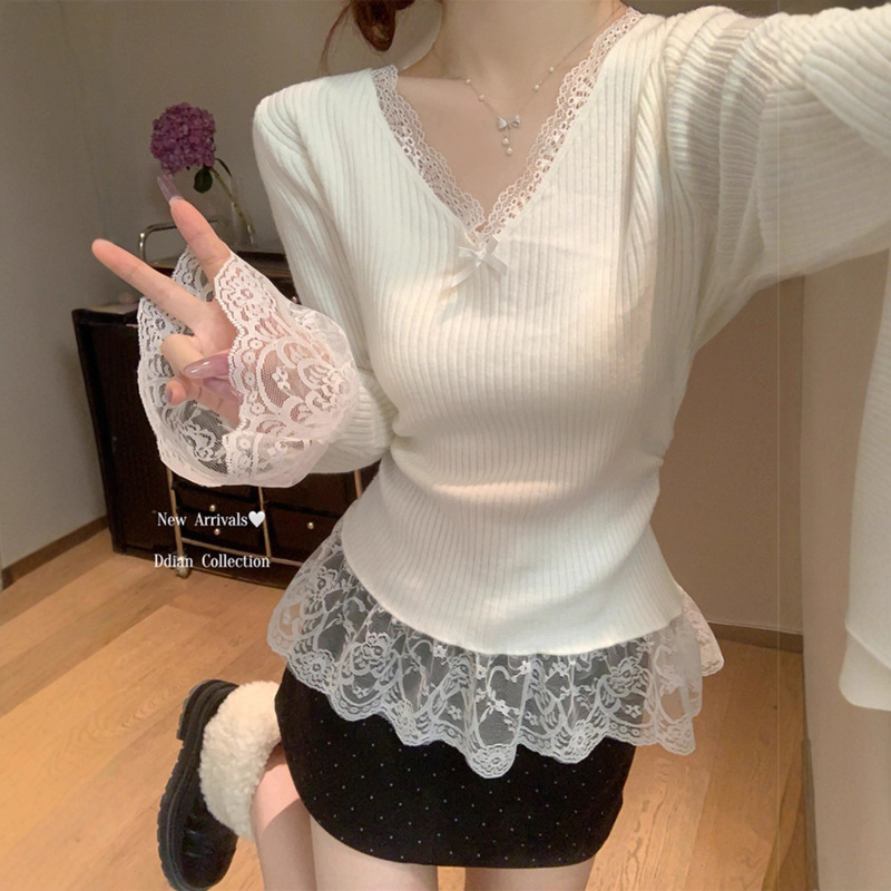 Miu Milky Yellow Lace Splicing V-Neck Bottoming Shirt for Women Spring & Fall Pure Desire Inner Sweater Bell Sleeve Knitted Top