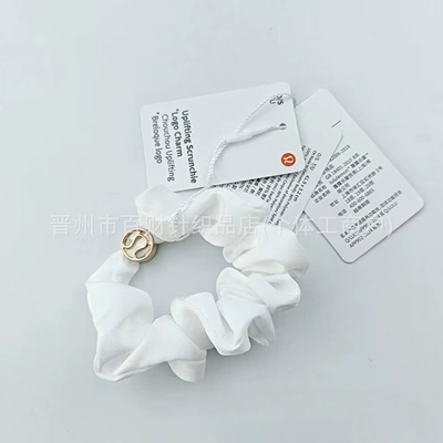 Tie Scrunchie Women's Logo Hair: Saç üçün rezinlər - ivory-box