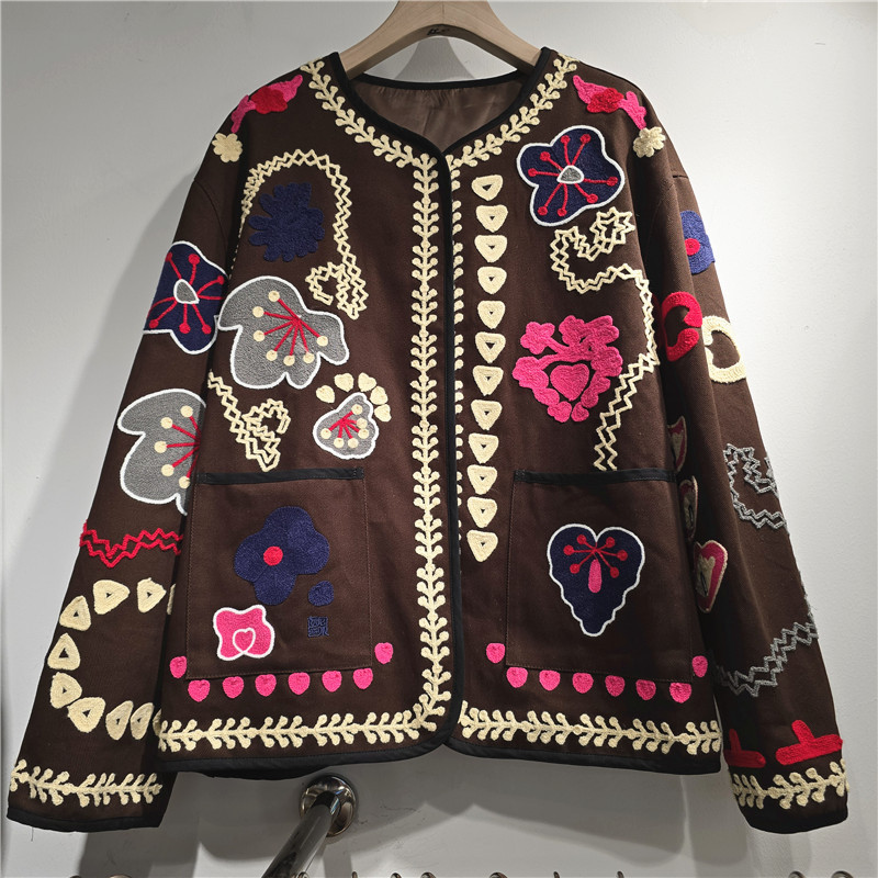 Retro Ethnic Style Floral Embroidered Short Jacket for Women, Round Neck, Colorful Appliqué Embroidery, Loose Casual Niche Cardigan Jacket