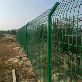 双边丝护栏网  浸塑钢丝网片 包塑铁丝网围栏 光伏电站防护围栏网