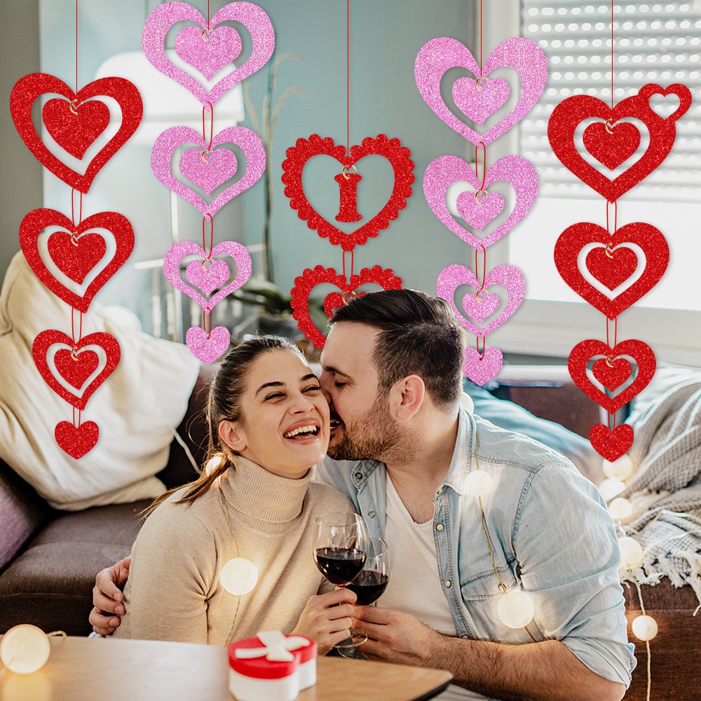 Nueva decoración de San Valentín hueco colgante colgante decoración de boda amor amor U colgante de techo