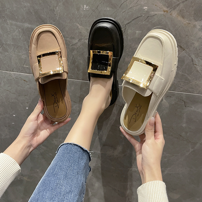 Nuevas medias zapatillas de mujer desgaste exterior perezoso medio soporte hebilla cuadrada punta cerrada slip-on plataforma casual Sandalias planas al por mayor