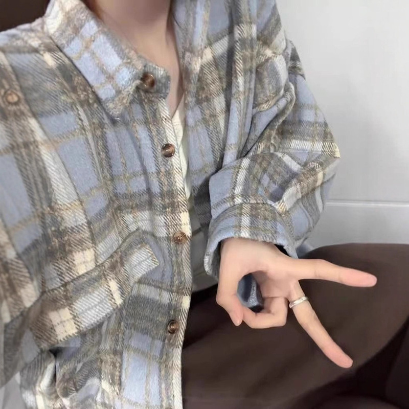Maillard-Style Thick Plaid Shirt for Women, Autumn and Winter Coat with Unique Design, Loose Long-Sleeve Retro Baseball Jacket Maillard-Style Thick Plaid Shirt for Women, Autumn and Winter Coat with Unique Design, Loose Long-Sleeve Retro Baseball Jacket