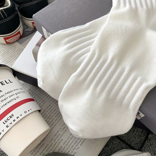 Zhuji socks men's mid-calf solid color autumn and winter stockings versatile ins trendy sports American high-waisted stockings