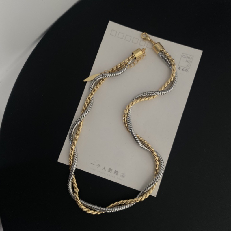 Copper necklace with pigtail