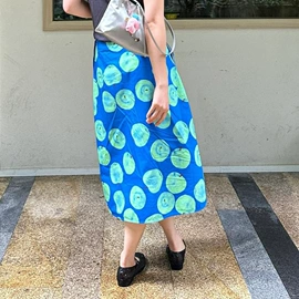 女式针织衫;连衣裙;女式T恤