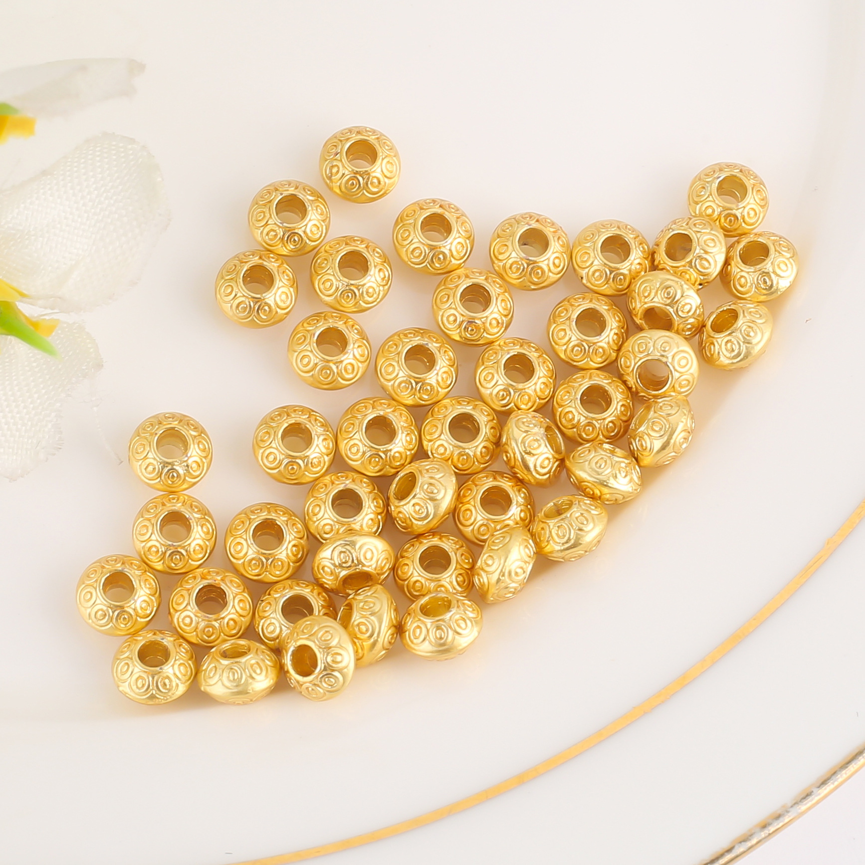 18K arena oro antiguo oro color protección cuentas redondas ovni espaciador diy pulsera collar accesorios de joyería al por mayor