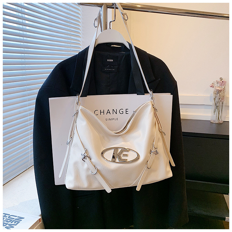 Tragbare, modische Strukturtasche mit großem Fassungsvermögen für Damen, neue Pendler-Einkaufstasche, einfache Achseltasche für alle Gelegenheiten, 2023_voghion.com