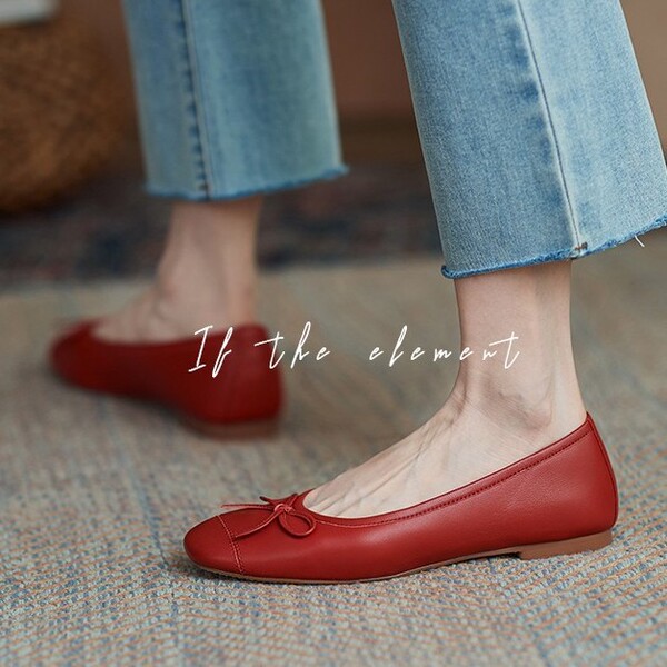 Universal red shoes with bow made of soft leather square toe flat…