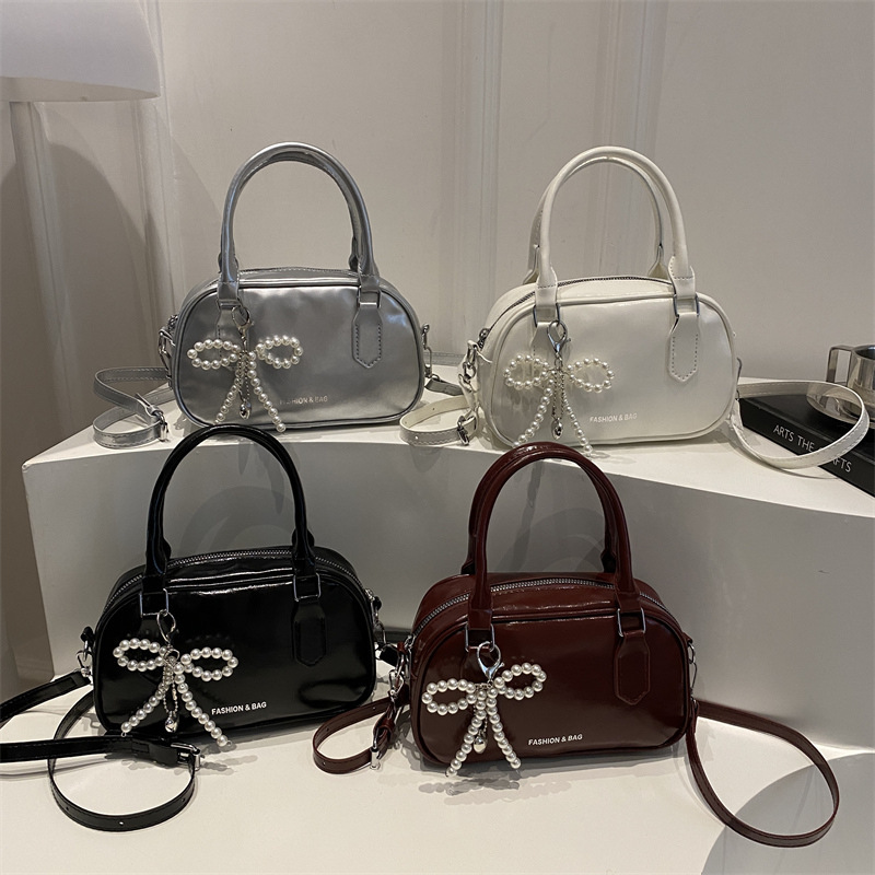 2026 New Fashion Versatile Shoulder Bag for Women, Large Capacity, Solid Color, Simple Boston Pillow Bag, Handbag and Crossbody Bag