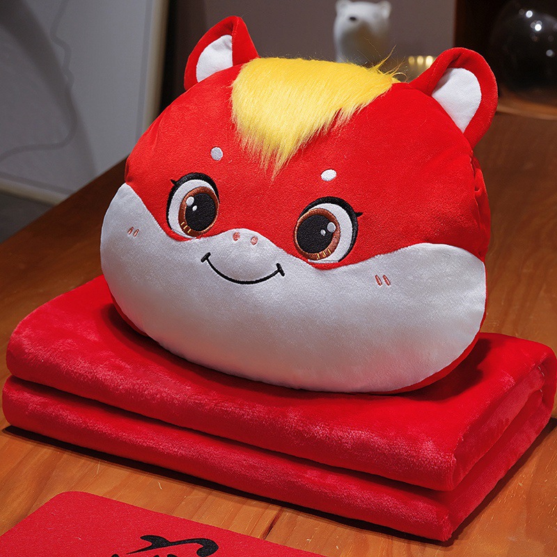 Año del Caballo auspicioso Caballo mano caliente almohada manta aire acondicionado manta mano caliente almuerzo almohada manta regalo de Año Nuevo