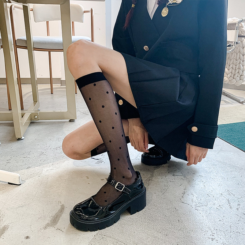 Calcetines de pantorrilla de las mujeres pequeño punto transparente color sólido calcetines blancos y negros estilo JK sexy pierna calcetines altos fábrica al por mayor