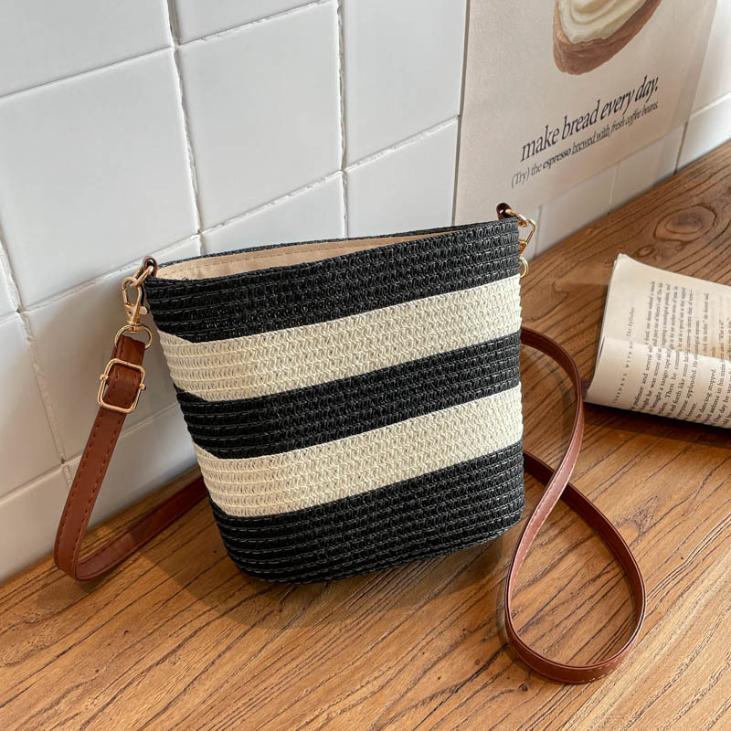 Stylish Women's Woven Bucket Bag Solid Colour European Style_voghion.com
