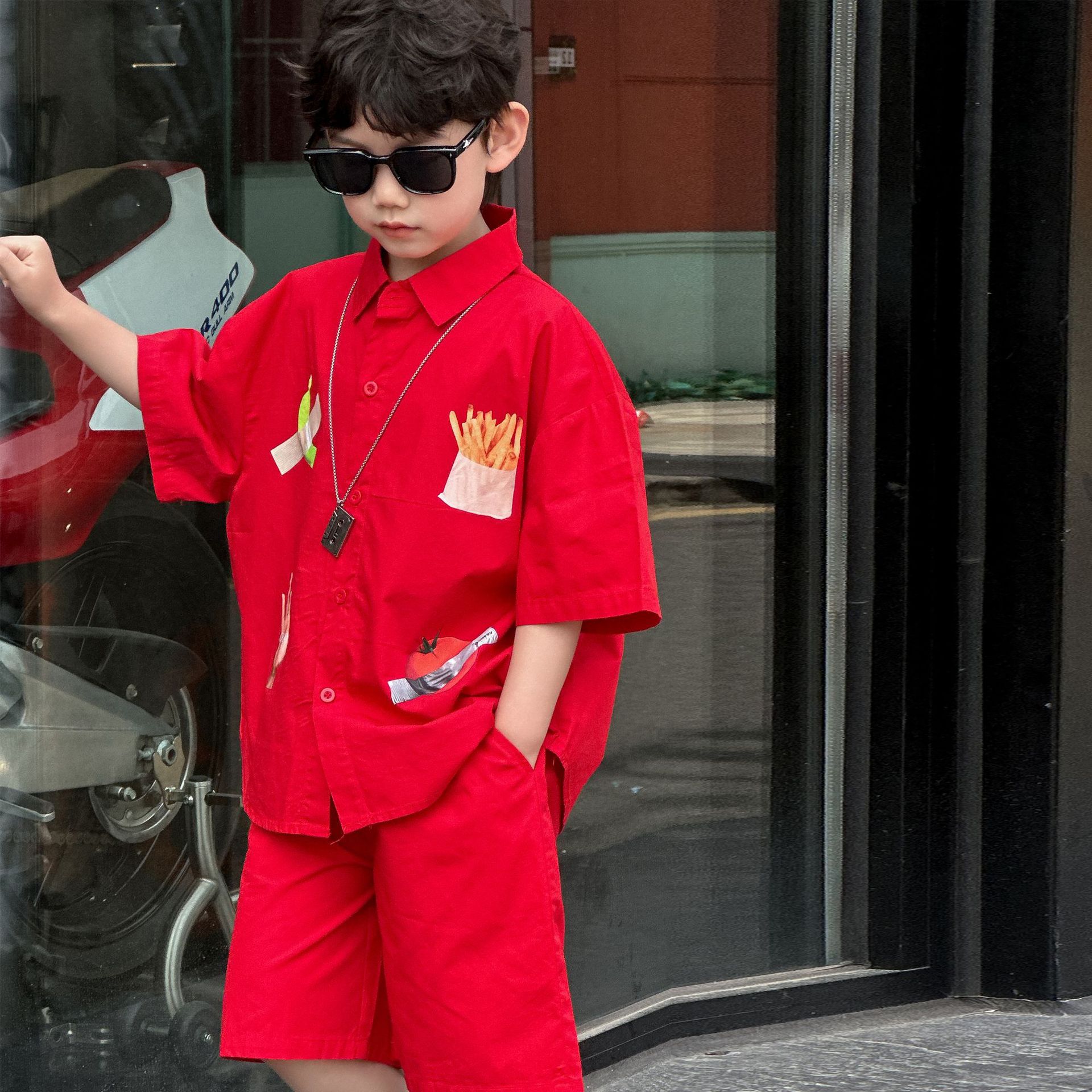 Boys' Pure Cotton Summer Suit 2025 New Kidsren's Casual and Stylish Two-Piece Set for Small and Medium-Sized Kidsren's Shirts, Short-Sleeved Shorts