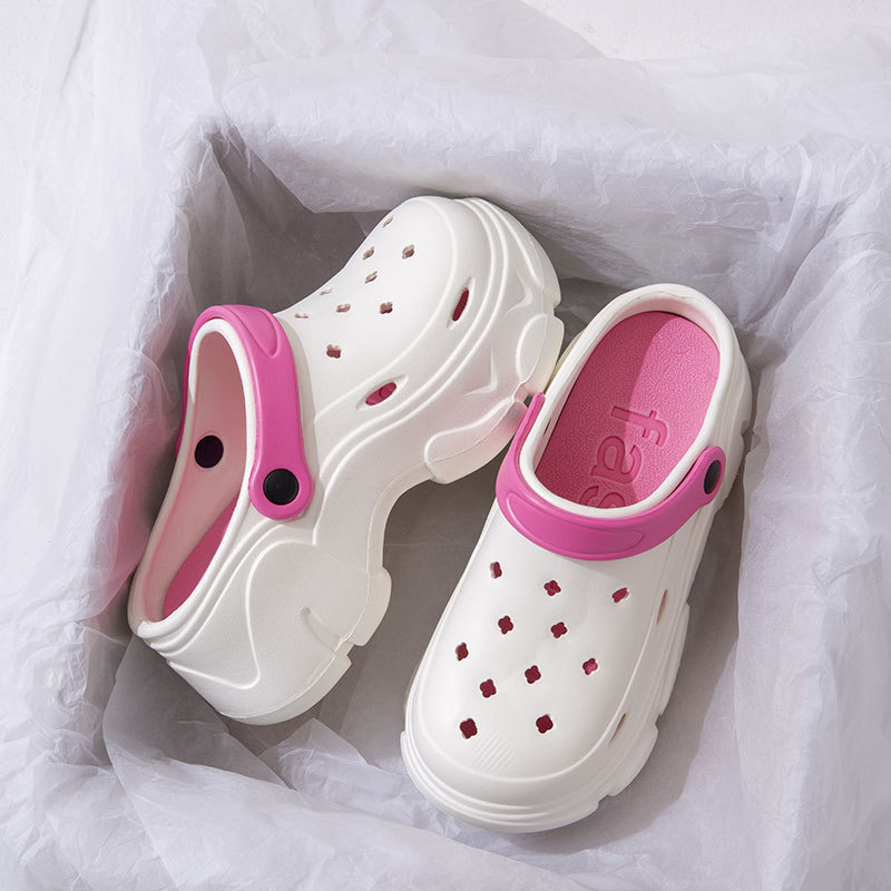 Dopamine Hole Shoes Women's Summer Outer Wear Slippers 2024 New Thick-soled Heightened Baotou Non-slip Sandals