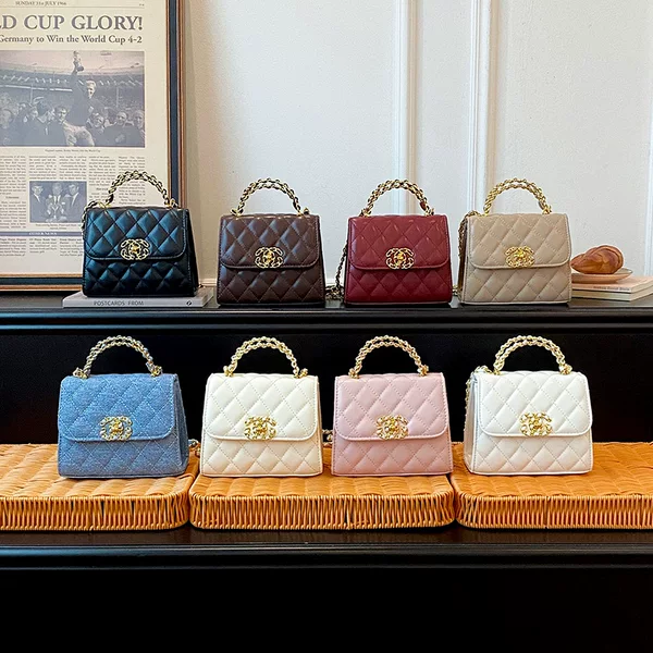 Cross-border popular children's bag for girls 2026 trendy versatile parent-child quilted embroidered small square bag mini crossbody chain bag