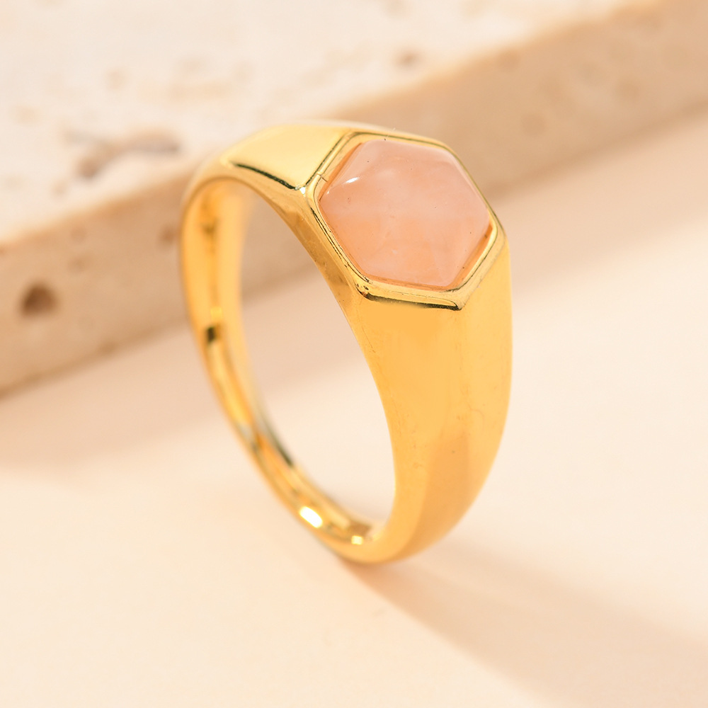 Joyas de acero inoxidable de estilo europeo y americano transfronterizo lujo ligero viento fundido hexágono piedra natural gemas anillo de titanio al por mayor