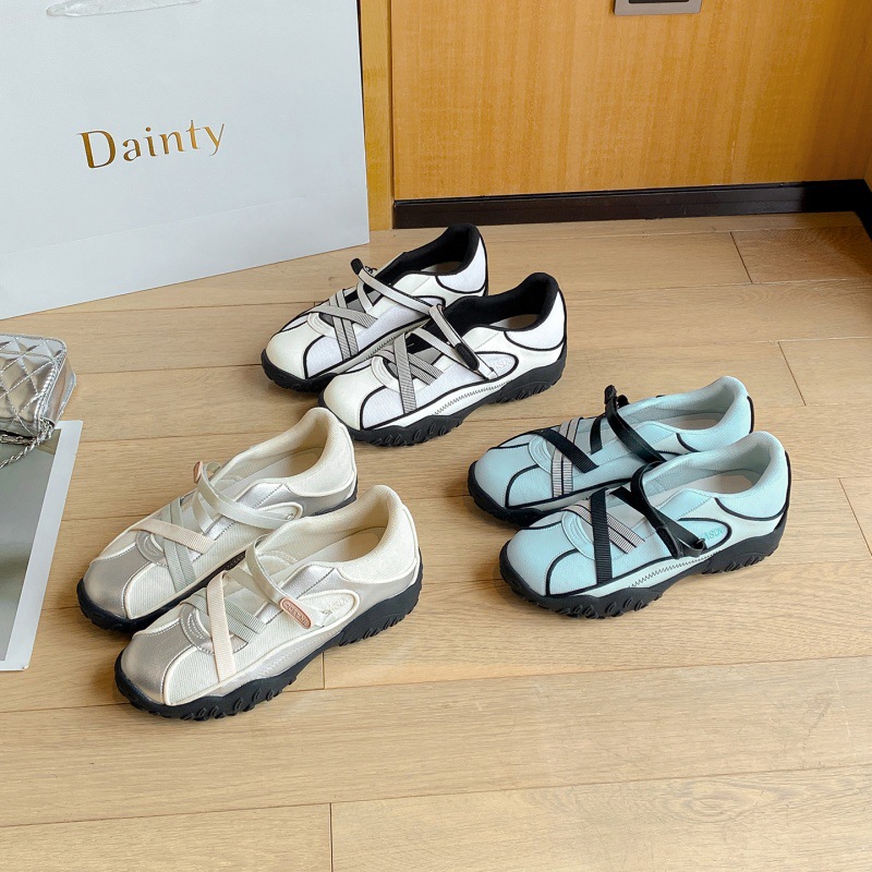 Korean Style Thick-Soled Mary Jane Shoes for Women 2026 New Retro Versatile Velcro Ballet Sneakers German Training Shoes for Women