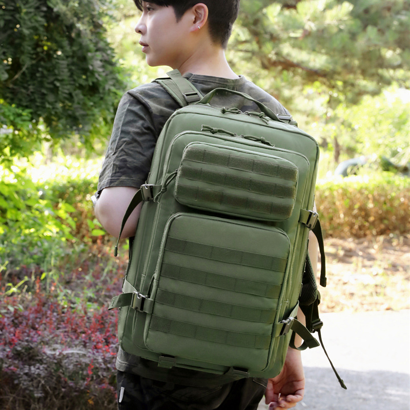 Mochila táctica de comercio exterior para hombres de gran capacidad expandible bolsa de montaña mochila de campamento al aire libre camuflaje bolsa de senderismo al por mayor