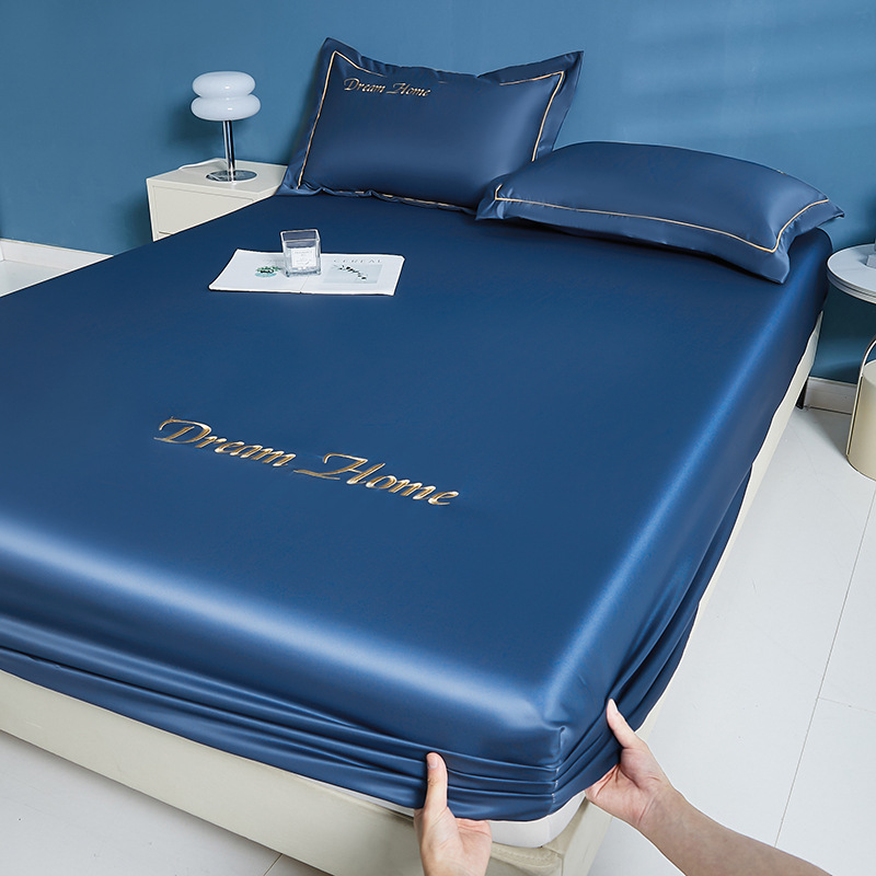 2025 nueva ropa de cama de seda de hielo fresca de verano, funda protectora de colchón de una pieza, funda de cama, juego de tres piezas 2025 nuevo