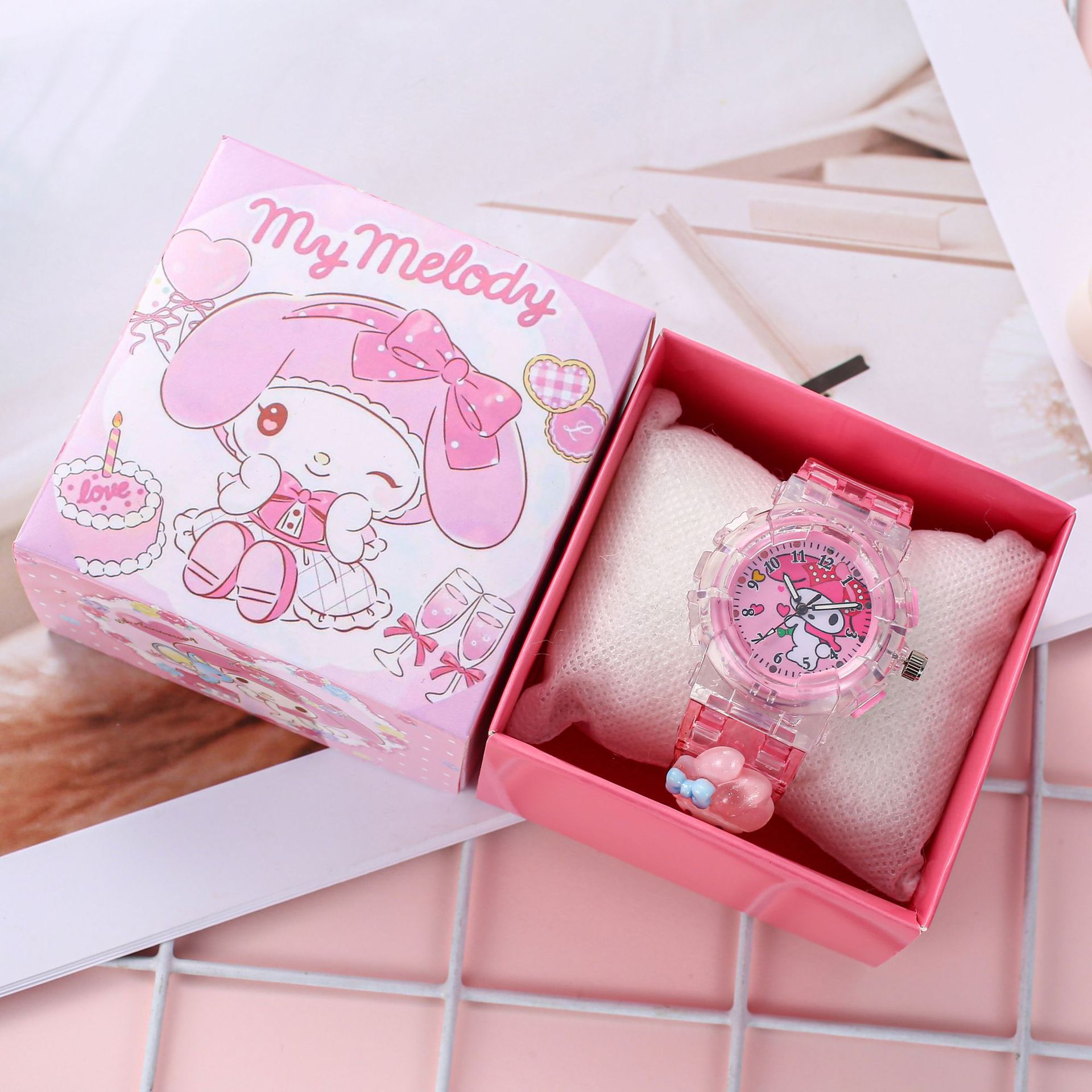 Reloj para niños Dibujos animados Sanrio Kulomi Reloj electrónico luminoso Reloj de cuarzo con puntero digital para estudiantes de primaria y secundaria