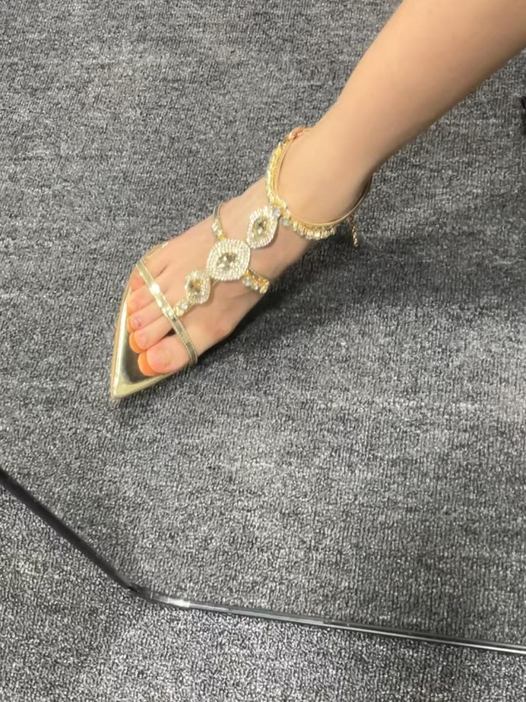 Women's Patent Leather Stiletto Sandals With Rhinestone Straps_voghion.com