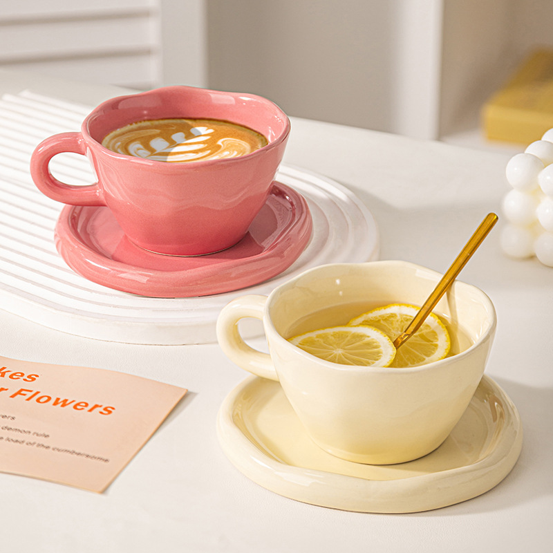 Taza de café de viento crema plato de alta visualización de taza de cerámica de marca taza de regalo conjunto de taza de cerámica simple para el hogar