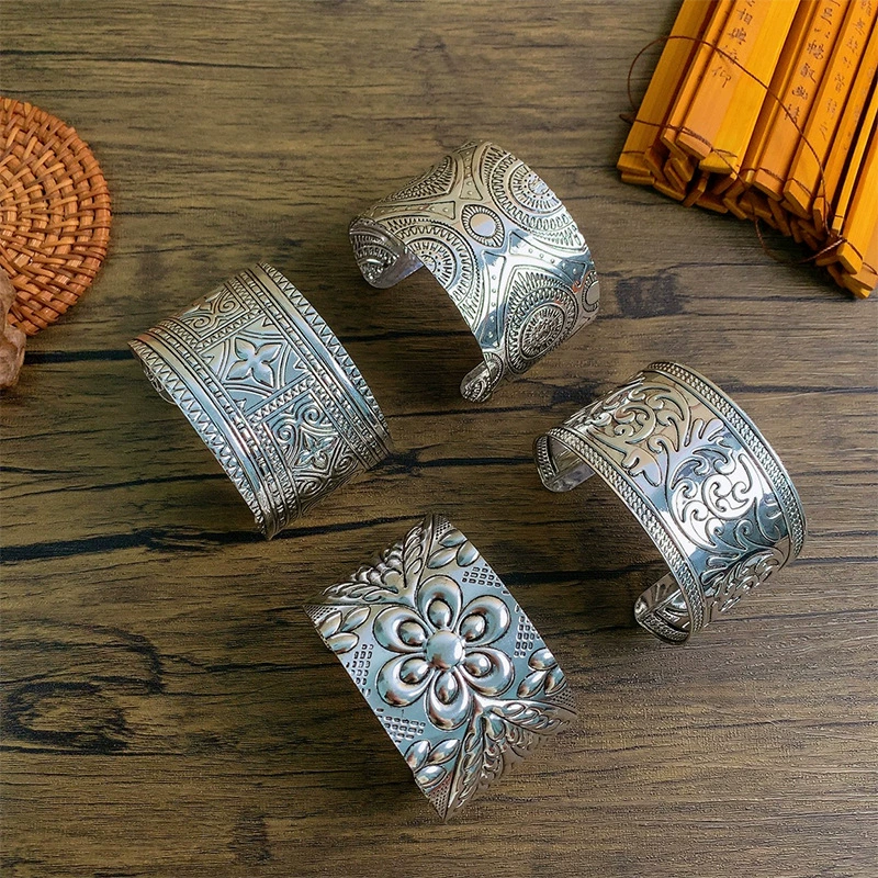 Национальный стиль Мяо Серебряный Широкий браслет с резным узором Богемский браслет Тибетский мужской и женский браслет Экзотический аксессуар