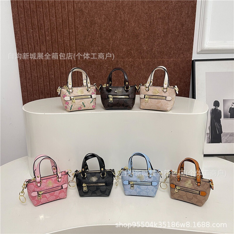 2025 Spring Hot Style Koujia Coach Bag Old Pattern Shoulder Crossbody Bag Versatile Exquisite Fashion Trendy Women's Bag