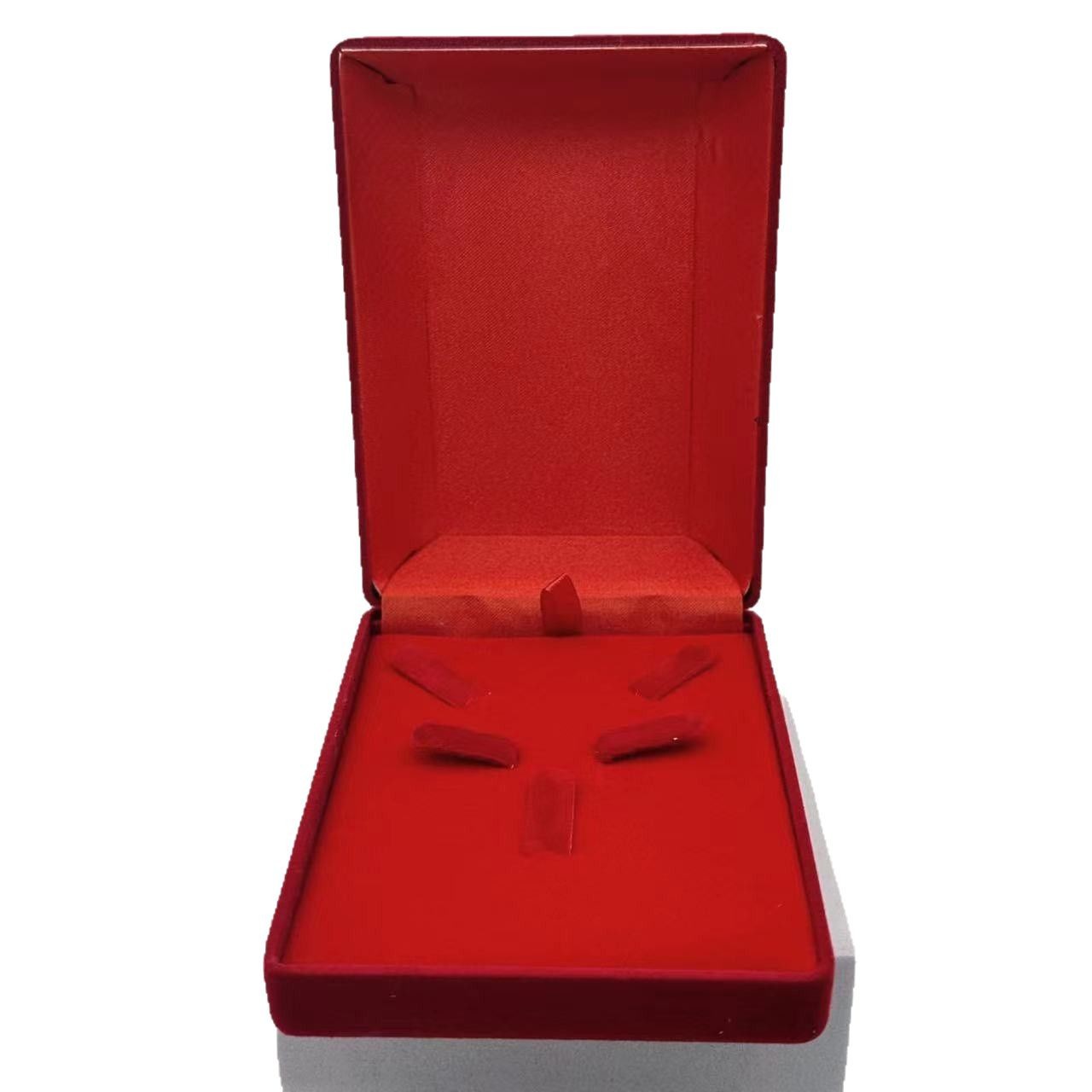 Caja de joyería dorada, juego de cuatro piezas, caja de embalaje, juego de pulseras, caja de almacenamiento para el Día de San Valentín chino, caja de regalo para joyería.