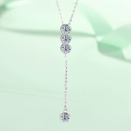 莫桑钻;戒指;莫桑钻项饰