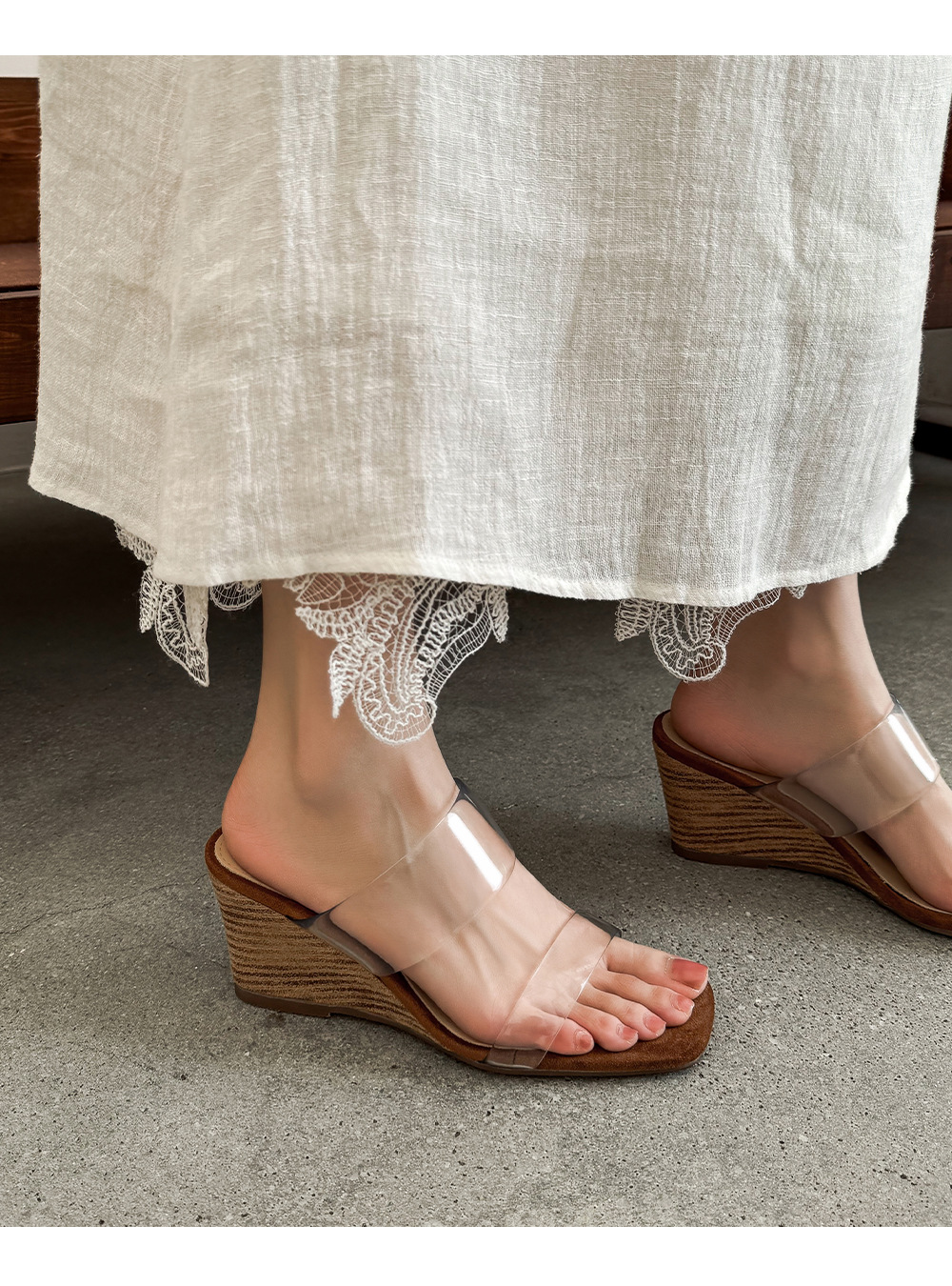 Dép sandal nữ quai chữ V gót cao 7 cm, phong cách nghỉ dưỡng, thiết kế trong suốt — màu nâu chi tiết 11