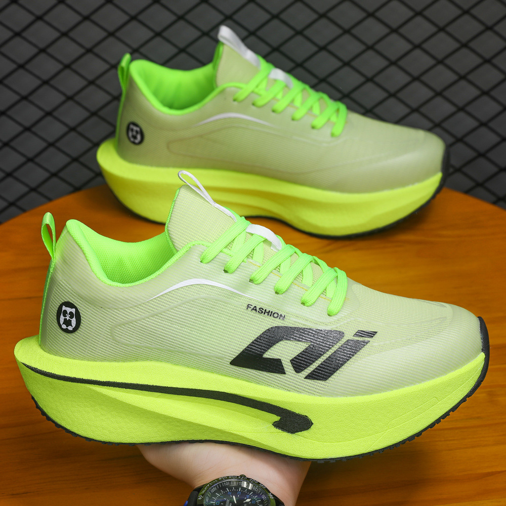 Nuevos zapatos deportivos de carreras de adhesión fría zapatos de viaje de moda transpirable y cómodos zapatos casuales de suela gruesa pareja