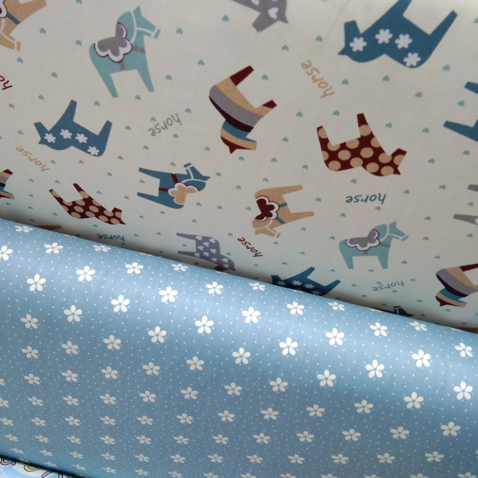 批发家纺床品印花面料 儿童小卡通布料 小碎花服装布料 斜纹棉布