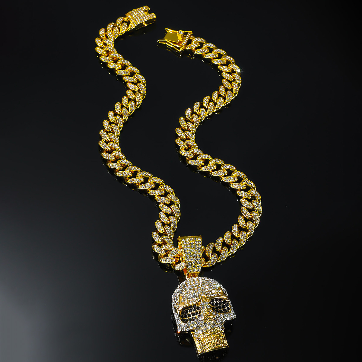 Zinc Alloy Pendant Material Rhinestones Inlay Material Hip-Hop Vintage Style Skull Zinc Alloy Rhinestones Men's Pendant Necklace Men Pendant Necklaces