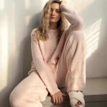 �羳�A�I��ɫ�L���Lѝ˯�����b�W��2025�����¿��߅�q��ů�Ҿӷ�