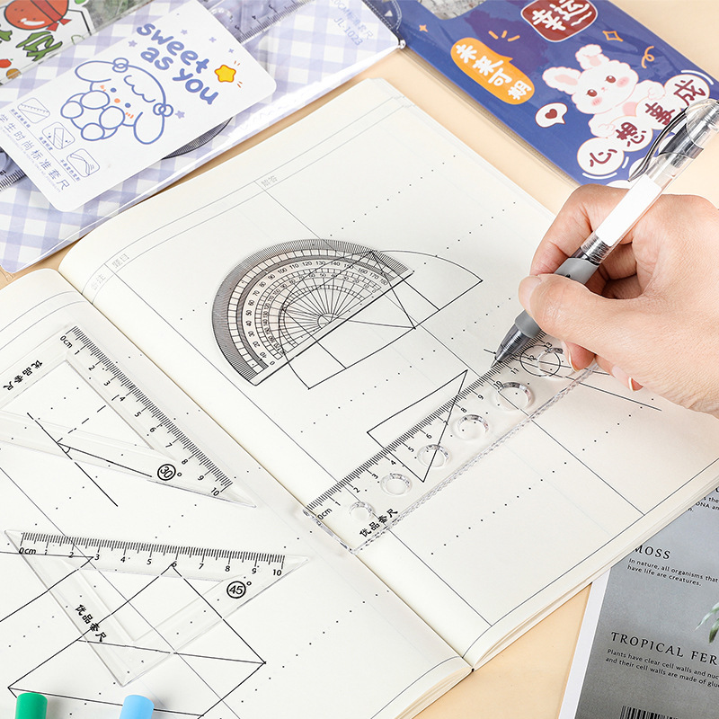 Cute dibujos animados regla personalizada estudiante multifuncional 20cm papelería triangular regla medidor de cuatro piezas al por mayor
