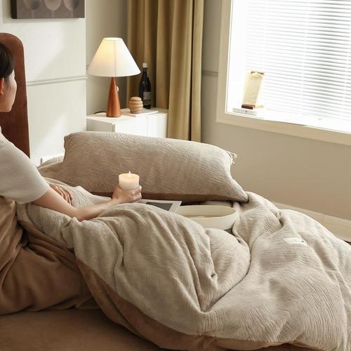 High-end milk velvet | Four-piece set of winter double-sided thickened warm anti-static coral velvet light luxury high-end bedding
